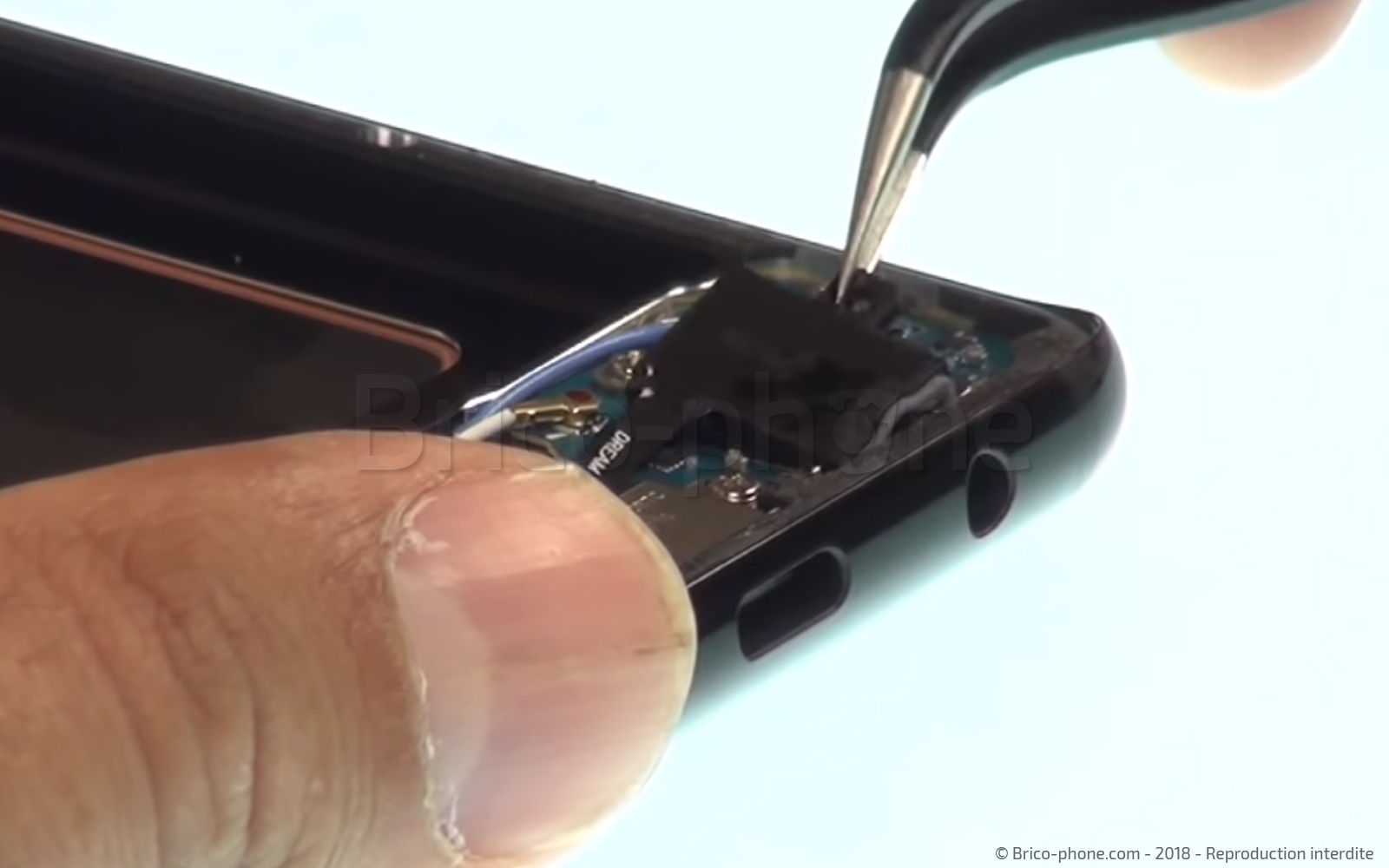 Changement d'écran (vitre+AMOLED) sur Galaxy S8 photo 3